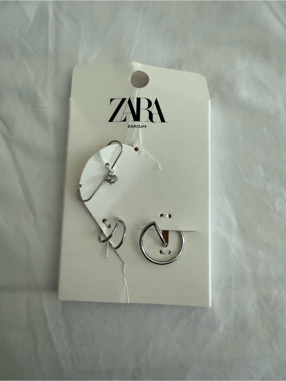 ✨SALE✨ZARA PACK OF EAR CUFFS
✨SALE✨ - Picture 8 of 9